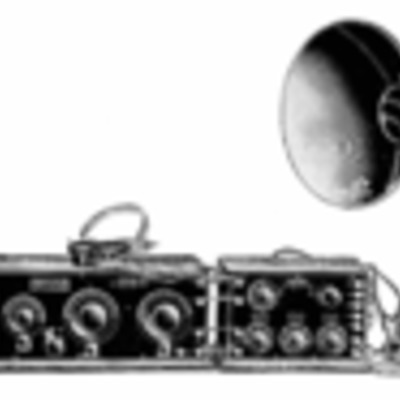 Early_1920s_radio_and_horn_speaker 128.png